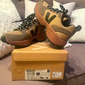 Veja women’s shoes Venturi